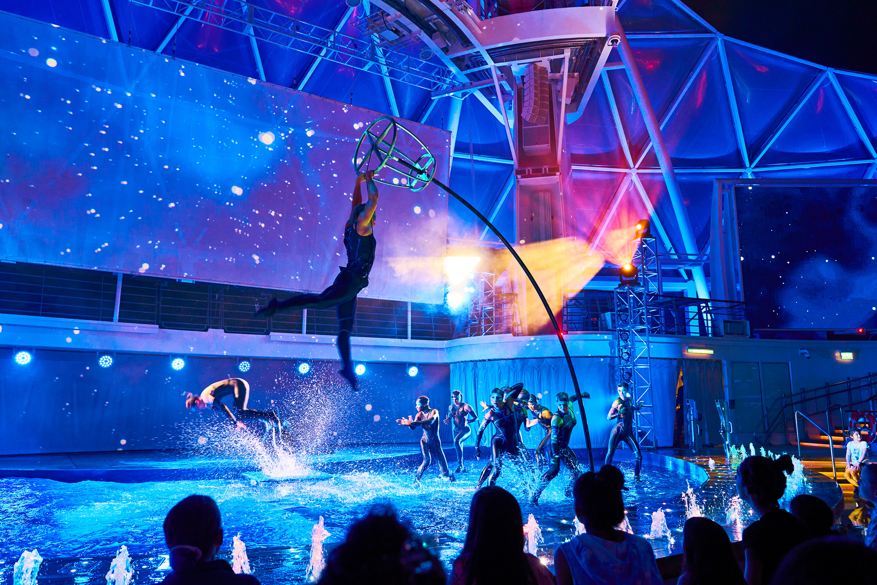 Aquatheater show performers
